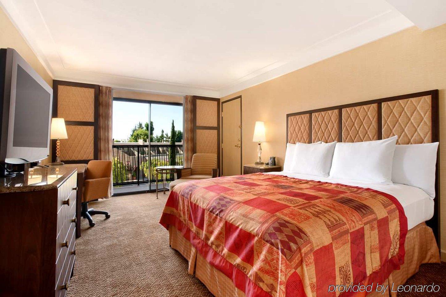 ฮิลตัน สต็อกตัน Hotel ห้อง รูปภาพ